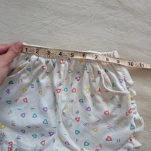 Load image into Gallery viewer, Vintage Colorful Heart Shorts kids 6
