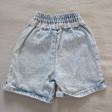 Load image into Gallery viewer, Vintage Acid Wash Jean Shorts 2t
