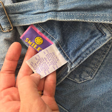 Load image into Gallery viewer, 00s Vintage Smiley Denim Shortalls 5t/6
