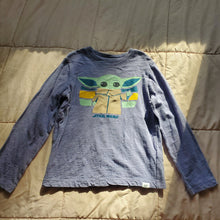 Load image into Gallery viewer, Star Wars Gap Long Sleeve Shirt 5t
