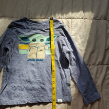 Load image into Gallery viewer, Star Wars Gap Long Sleeve Shirt 5t
