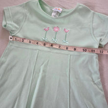 Load image into Gallery viewer, 90s/Y2k Vintage Flower Embroidered Green Dress 5t
