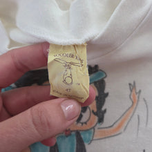 Load image into Gallery viewer, 90s Vintage Betty Boop Dancing Top 3t

