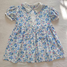 Load image into Gallery viewer, Vintage 60s Gorgeous Floral Dress 2t
