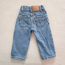 Load image into Gallery viewer, Vintage Levi's 550 Fit Jeans 2t SLIM
