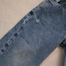 Load image into Gallery viewer, Vintage Levi's 550 Fit Jeans 3t/4t
