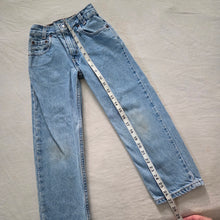 Load image into Gallery viewer, Vintage Levi's 550 Fit Jeans kids 7

