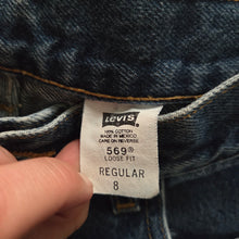 Load image into Gallery viewer, Vintage Levi's 569 Fit Jeans kids 8
