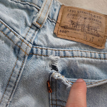 Load image into Gallery viewer, Vintage Levi's 550 Fit Jean Shorts Orange Tab kids 10
