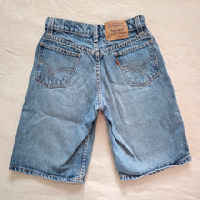 Load image into Gallery viewer, Vintage Levi's 560 Fit Jean Shorts Orange Tab kids 10
