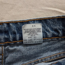 Load image into Gallery viewer, Vintage Levi's 560 Fit Jean Shorts Orange Tab kids 10
