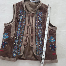Load image into Gallery viewer, Vintage Mary-Kate &amp; Ashley Embroidered Vest kids 8/9
