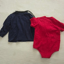 Load image into Gallery viewer, Y2k Boys Tops Bundle 18 months
