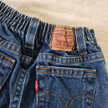 Load image into Gallery viewer, Vintage Levi's 526 Fit Jeans 18 months
