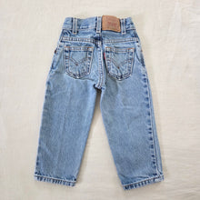 Load image into Gallery viewer, Vintage Levi's 550 Fit Jeans 2t/3t
