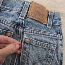 Load image into Gallery viewer, Vintage Levi's 550 Fit Jeans 2t/3t
