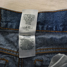 Load image into Gallery viewer, Vintage Levi's 550 Fit Jeans kids 7
