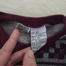 Load image into Gallery viewer, Vintage Pattern Fleece Sweater 3t
