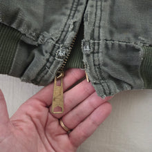 Load image into Gallery viewer, Y2k Carhartt Sage Distressed Jacket 4t *broken zipper

