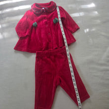 Load image into Gallery viewer, Vintage Wintery Velour Matching Set 3-6 months
