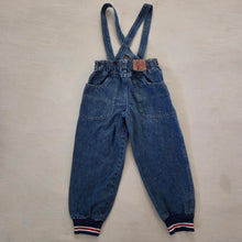 Load image into Gallery viewer, Vintage Suspender Jogger Jeans 5t
