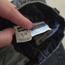 Load image into Gallery viewer, Vintage Levi's 550 Fit Faded Black Jeans 4t/5t
