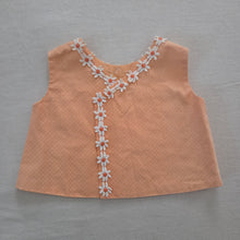 Load image into Gallery viewer, Vintage Floral Peach Top 3-6 months
