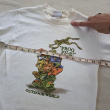 Load image into Gallery viewer, Vintage Frog Pile Cotton Tee kids 7/8
