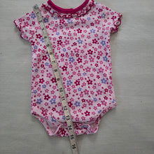 Load image into Gallery viewer, Vintage Pooh Floral Romper 3-6 months
