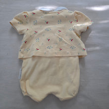 Load image into Gallery viewer, Vintage 2-Piece Cherry Floral Cotton Set 3-6 months
