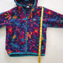 Load image into Gallery viewer, Vintage Molehill Reptile Sweater 4t/5t
