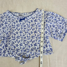 Load image into Gallery viewer, Vintage Floral Cropped Shirt 3t/4t
