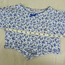 Load image into Gallery viewer, Vintage Floral Cropped Shirt 3t/4t

