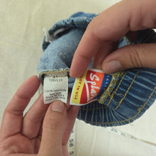 Load image into Gallery viewer, Vintage 90s Jean Shorts 2t
