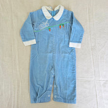 Load image into Gallery viewer, Vintage Bunny + Carrots Bodysuit 3-6 months
