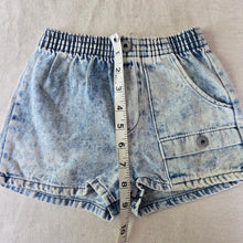 Load image into Gallery viewer, Vintage Acid Wash Jean Shorts 3t
