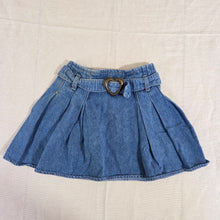 Load image into Gallery viewer, Vintage 90s Denim Pleated Skirt 4t

