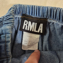 Load image into Gallery viewer, Vintage 90s Denim Pleated Skirt 4t
