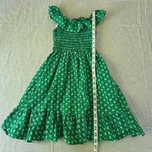 Load image into Gallery viewer, Vintage 70s Green Floral Dress kids 6/7
