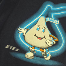 Load image into Gallery viewer, Vintage '96 Hershey's Kiss Tee 5t

