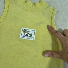 Load image into Gallery viewer, Vintage Beach Yellow Sleeveless Top 3t

