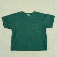 Load image into Gallery viewer, Vintage Gap Green Cotton Pocket Tee 6-12 months
