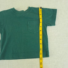 Load image into Gallery viewer, Vintage Gap Green Cotton Pocket Tee 6-12 months
