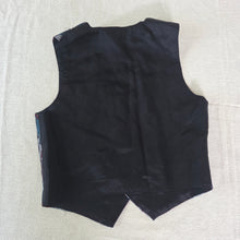 Load image into Gallery viewer, Vintage Abstract Vest 4t/5t
