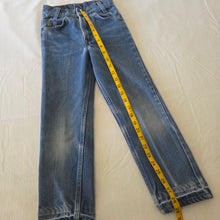 Load image into Gallery viewer, Vintage 80s Levi's Jeans kids 8 SLIM
