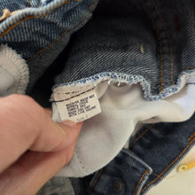Load image into Gallery viewer, Vintage 80s Levi's Jeans kids 8 SLIM
