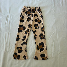 Load image into Gallery viewer, Minnie Mouse Leopard Flared Pants 3t
