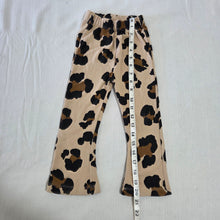 Load image into Gallery viewer, Minnie Mouse Leopard Flared Pants 3t
