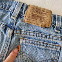 Load image into Gallery viewer, Vintage Levi's 550 Fit Jeans Orange Tab 4t/5t
