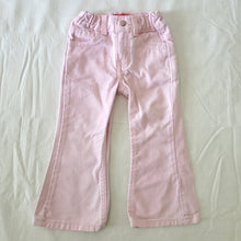 Load image into Gallery viewer, Vintage Y2k Levi's Pink Flared Jeans 2t
